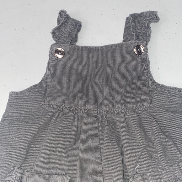 Ruffle Butts Baby Girl Gray Corduroy Pants Overalls Size 6-12 Months - Picture 2 of 7
